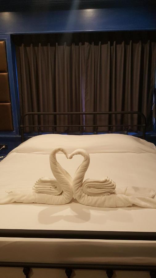 bangkok bed place Bagian luar foto